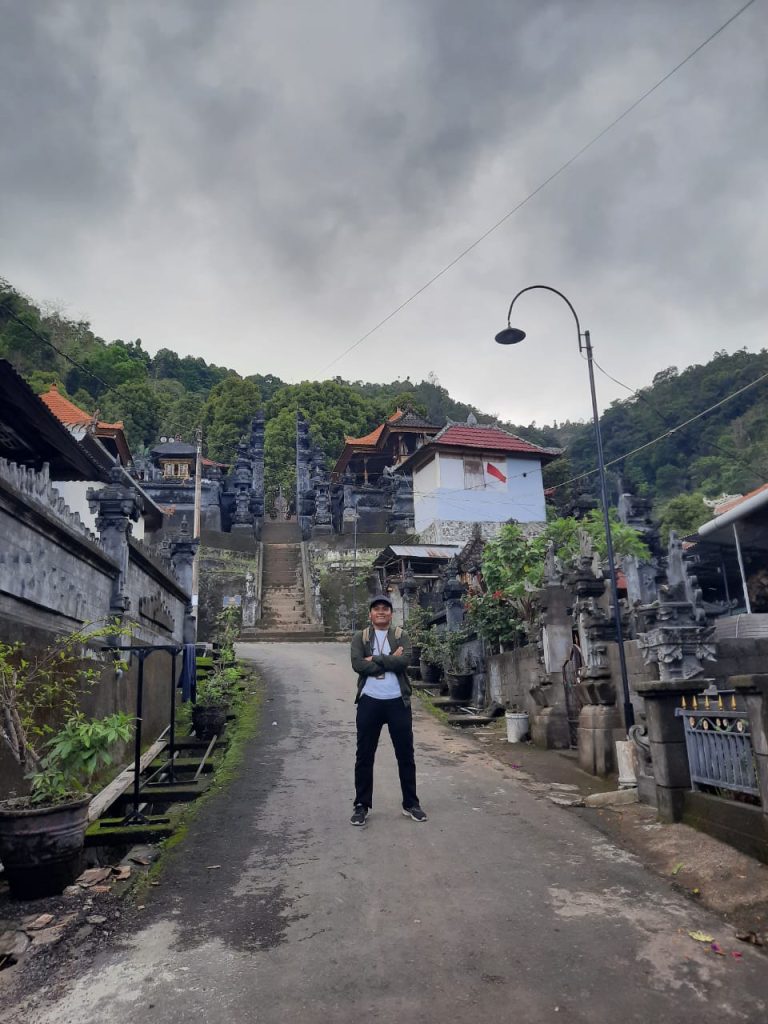 WhatsApp-Image-2025-11-25-at-13.24.07_26c1b056-768x1024 Desa Kutuh, Wujudkan Kebersamaan dengan Moderasi Beragama